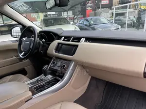 Land Rover Range Rover Sport HSE 4dr SUV 4WD (3.0L 6cyl S/C 8A) 2015