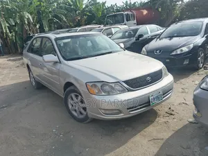 Toyota Avalon XL w/Bucket Seats 2003 Brown
