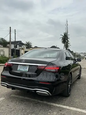 Mercedes-Benz E300 4Matic AWD Sedan (2.0L 4cyl 9A) 2017 Black