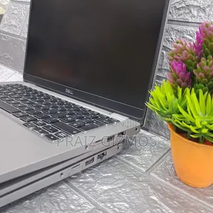 Laptop Dell Latitude 5310 16GB Intel Core i5 SSD 256GB