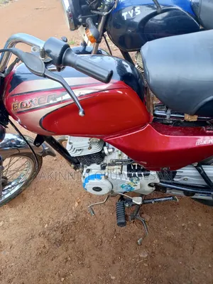 Bajaj Boxer 2025 Red