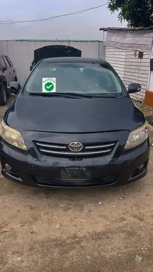 Toyota Corolla LE 4dr Sedan (1.8L 4cyl 4A) 2010 Black