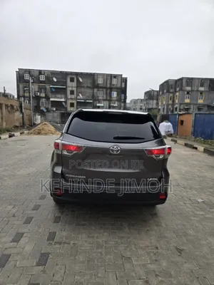 Toyota Highlander LE 4dr SUV (2.7L 4cyl 6A) 2014 Gray