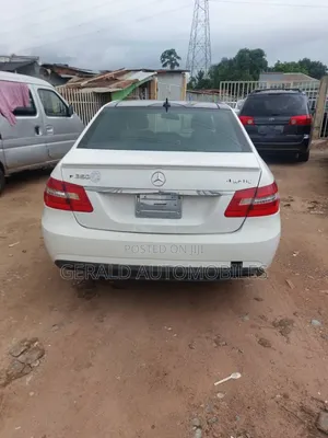 Mercedes-Benz E350 Base 4Matic Sedan AWD (3.5L 6cyl 7A) 2013 White
