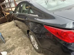Hyundai Sonata 2011 Black