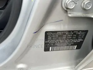 Hyundai Elantra 2011 Silver