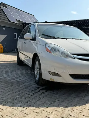 Toyota Sienna 2007 White