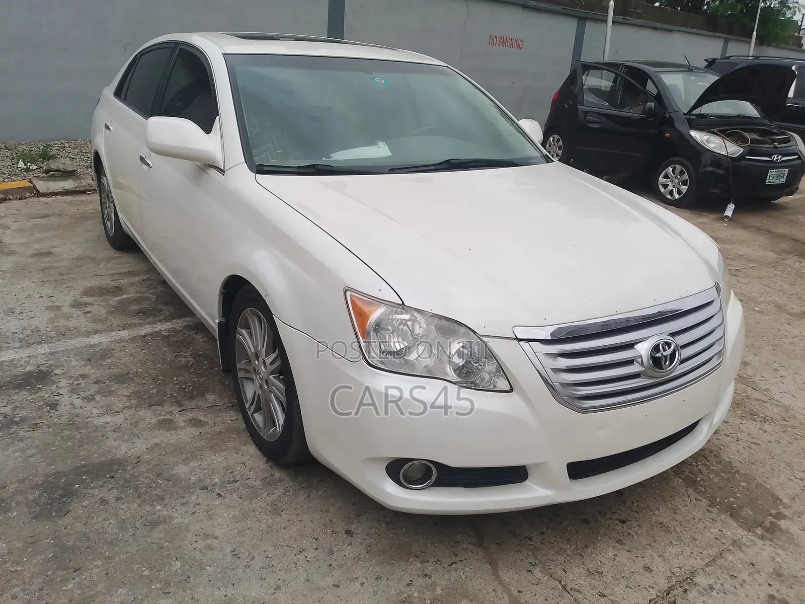 Toyota Avalon 2008 White