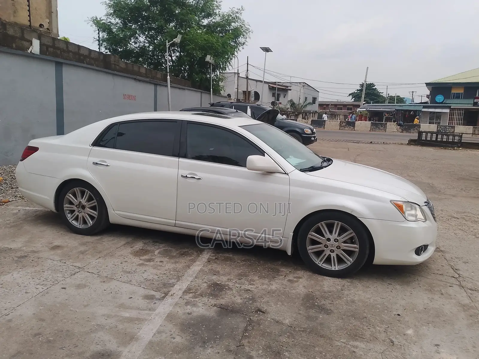 Toyota Avalon 2008 White