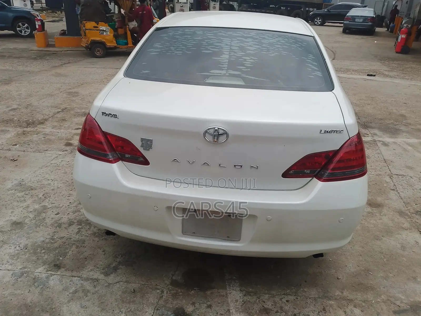 Toyota Avalon 2008 White
