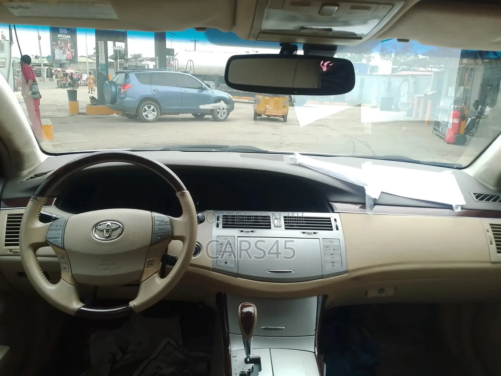 Toyota Avalon 2008 White