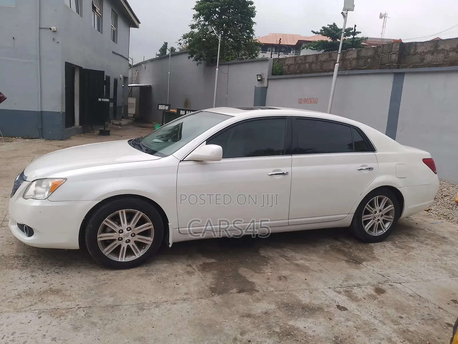 Toyota Avalon 2008 White