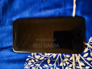 Apple iPhone 7 Plus 128 GB Black