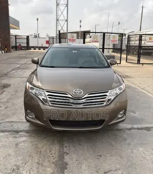 Toyota Venza XLE 2011 Brown