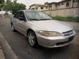 Honda Accord Coupe 2000 Silver