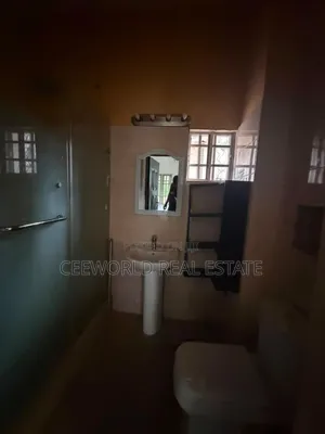 3bdrm Apartment in Kolapo Ishola Gra, Akobo for rent