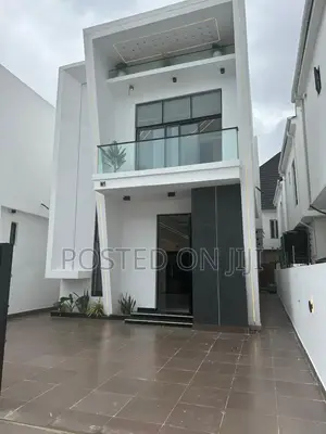 4bdrm Duplex in Dpkay Estate, Lekki Phase 2 for sale