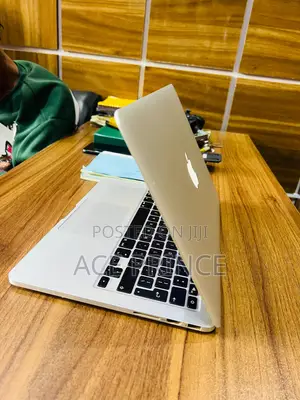 Laptop Apple MacBook Pro 2015 8GB Intel Core i5 HDD+SSD 256GB