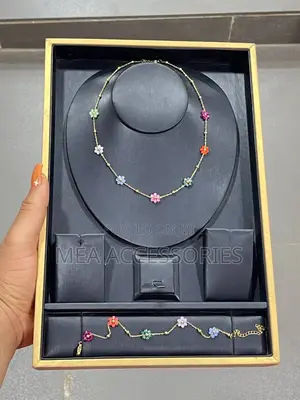 Female Floral Jewelry Set