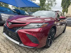 Toyota Camry XSE FWD (2.5L 4cyl 8AM) 2018 Red