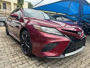 Toyota Camry XSE FWD (2.5L 4cyl 8AM) 2018 Red