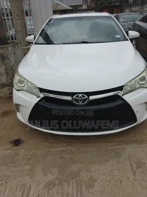 Toyota Camry 2016 White