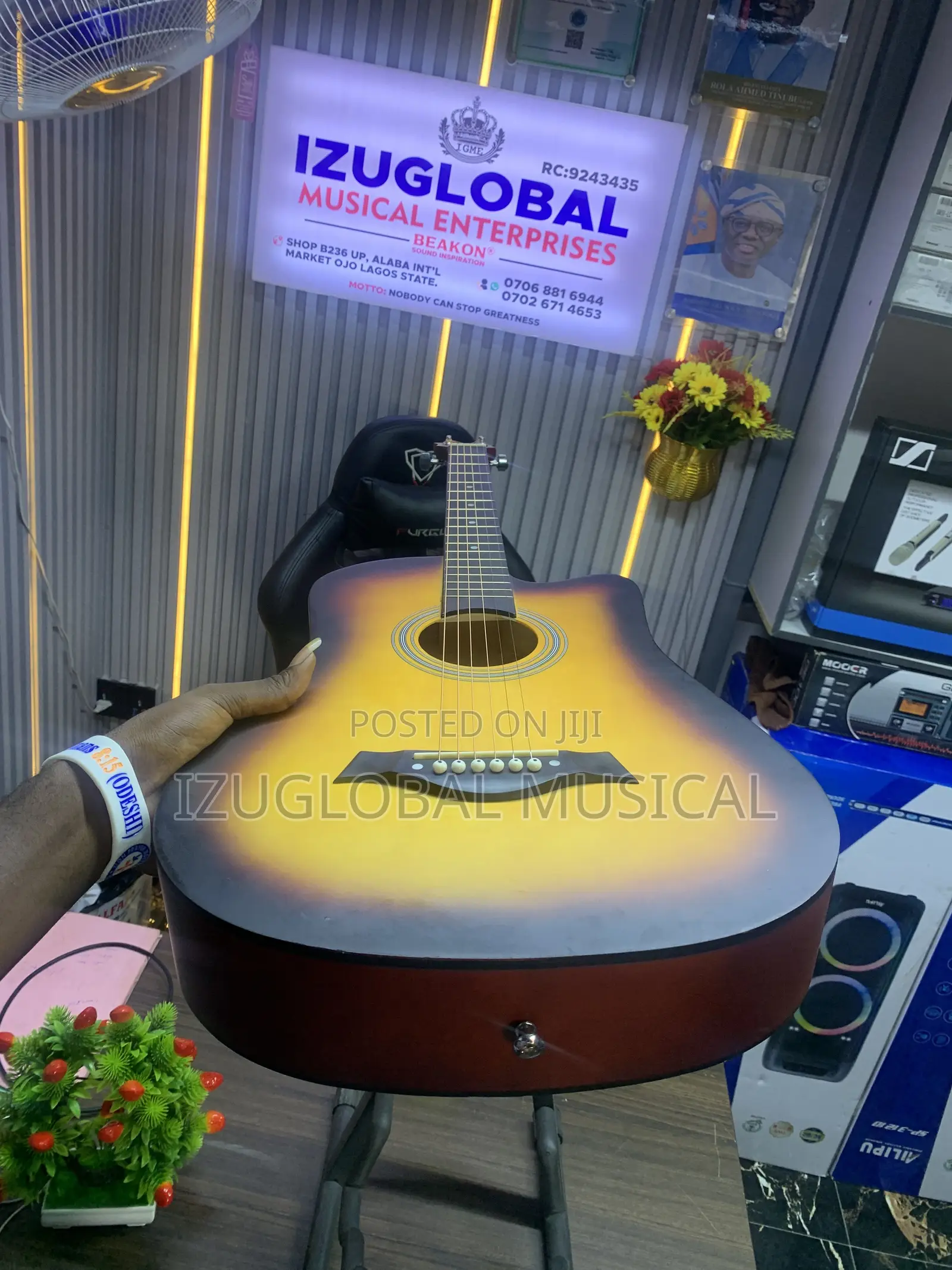 38’’ Inches Box Guitar With Bag and Belt With Stand