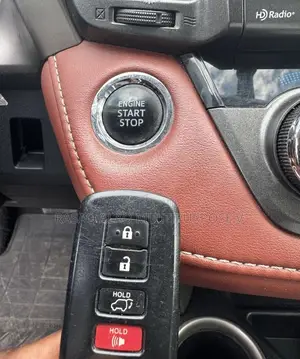 Toyota RAV4 Limited AWD (2.5L 4cyl 6A) 2013 Silver