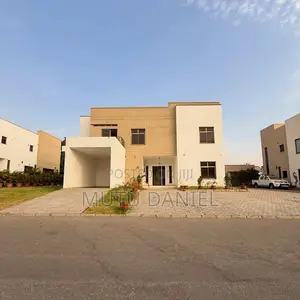 4bdrm Duplex in Maitama for sale