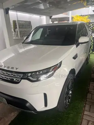 Land Rover Discovery 2017 White