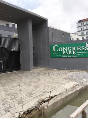 3bdrm Block of Flats in Congress Park, Ikate for sale