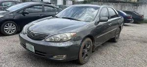 Toyota Camry LE 4dr Sedan (2.4L 4cyl 4A) 2004 Gray
