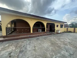 4bdrm Bungalow in Alegongo, Akobo for sale