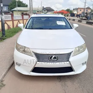 Lexus ES 350 FWD 2014 White