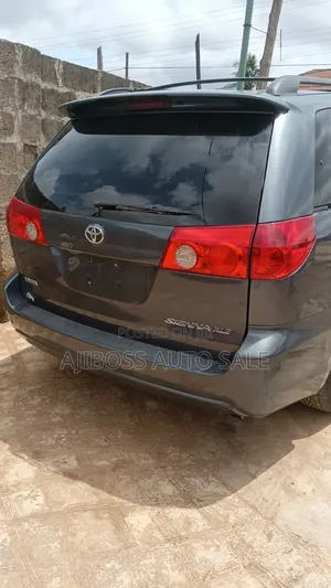Toyota Sienna XLE 2007 Gray