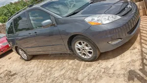 Toyota Sienna XLE 2007 Gray
