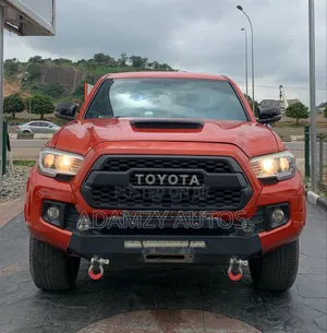 Toyota Tacoma 2017 Orange