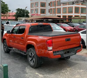 Toyota Tacoma 2017 Orange