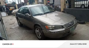 Toyota Camry Automatic 1999 Gray