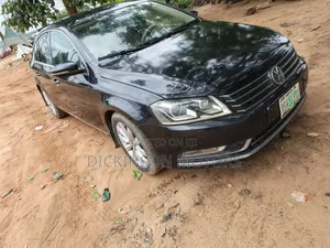 Volkswagen Passat 2014 Black