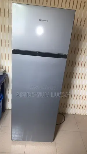 Hisense Refrigerator and Freezer 240l