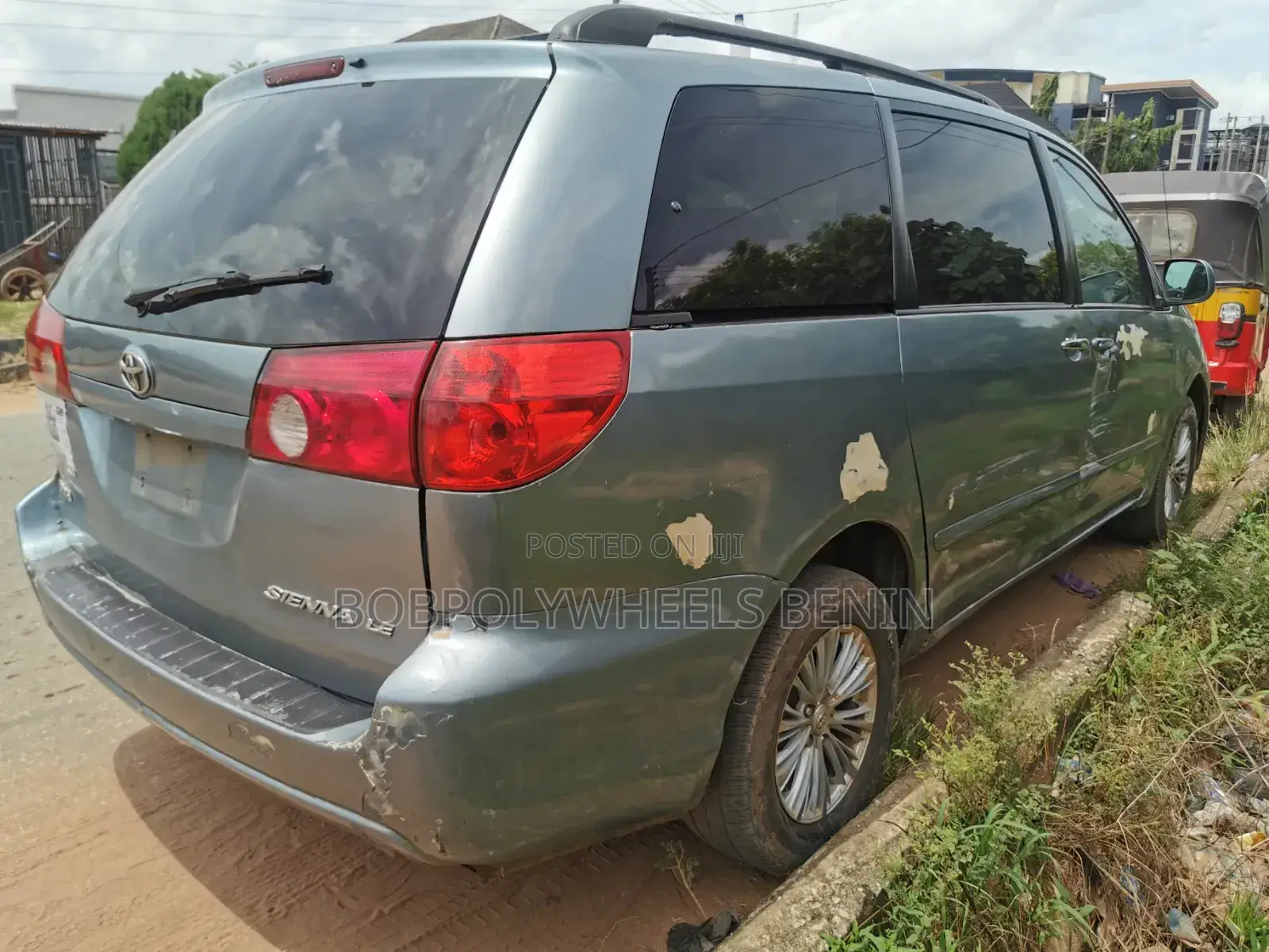 Toyota Sienna LE 4WD 2007 Blue