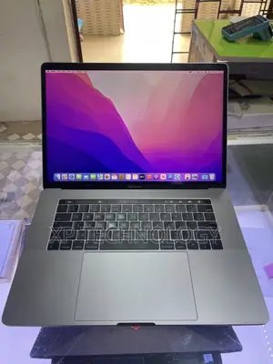 Laptop Apple MacBook Pro 2016 16GB Intel Core i7 SSD 1T