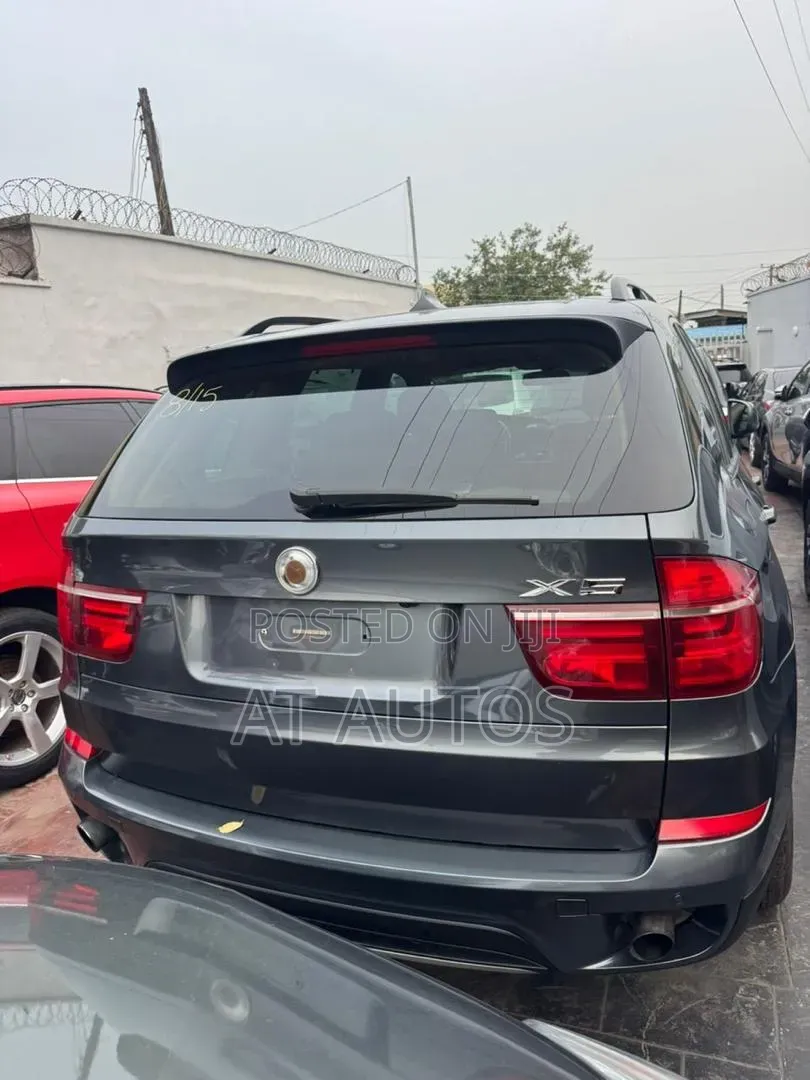 BMW X5 2011