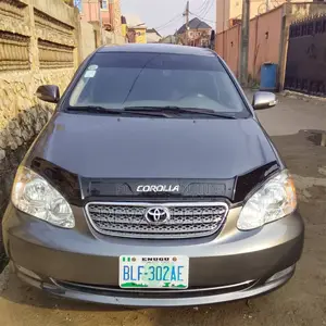 Toyota Corolla S 2004 Brown
