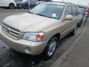 Toyota Highlander Limited V6 2005 Gold