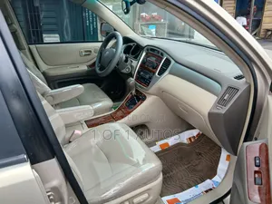 Toyota Highlander Limited V6 2005 Gold
