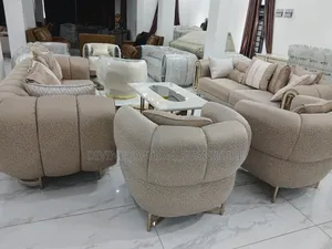 Contemporary Turkey Sofa With Center Table