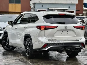 Toyota Highlander 2022 White