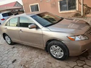 Toyota Camry 2008 Gold